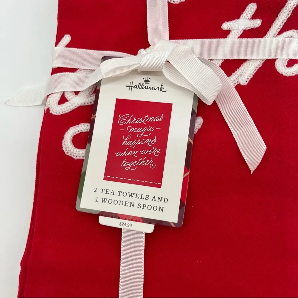 NWT Hallmark Christmas Tea Towels Set of 2 Festive Holiday